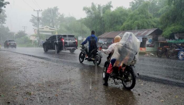 Waspada! Jakarta Diguyur Hujan Sedang-Lebat hingga 6 Mei 2024