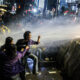 FOTO: Aksi Unras BEM SI di Patung Kuda Ricuh, Polisi Bubarkan Paksa