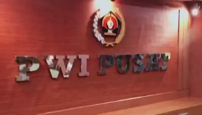 PWI Pusat, Catatan Dahlan Iskan