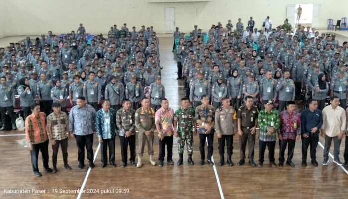 490 Anggota Satlinmas dan Satgas Linmas Mengikuti Pembekalan Menjelang Pilkada Serentak 2024