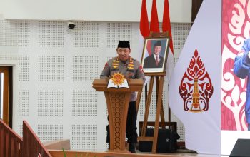 Hadiri Penutupan Pleno Hima Persis, Kapolri: Mari Jaga Keberagaman Untuk Wujudkan Indonesia Emas 2045