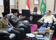 Pj Gubernur Banten A Damenta Menerima Kunjungan Pengurus DKM Masjid Agung Ats-Tsauroh Kota Serang