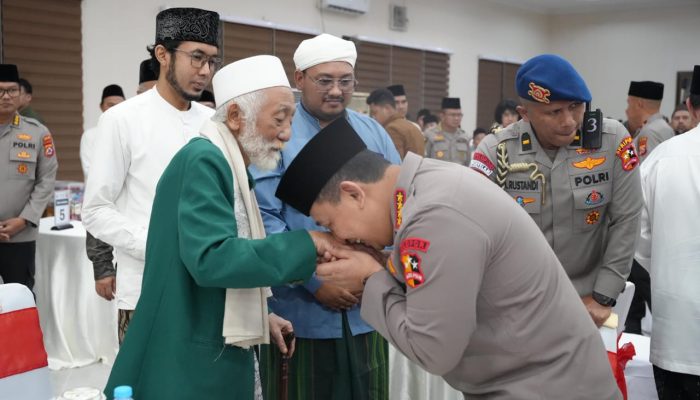 Kapolri Bukber  Bersama Tokoh Dan  Ulama  Banten