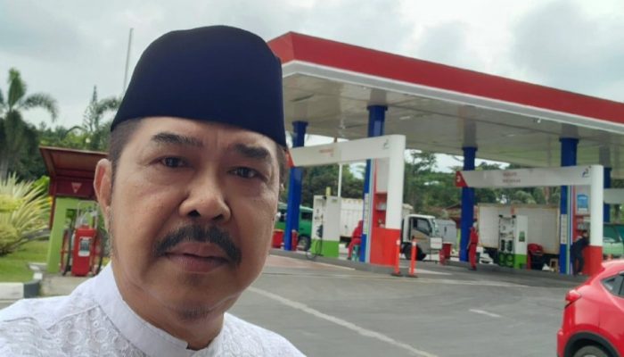 Berbagi di Bulan Ramadhan, SPBU Mitra Pertamina Bagikan Takjil untuk Konsumen